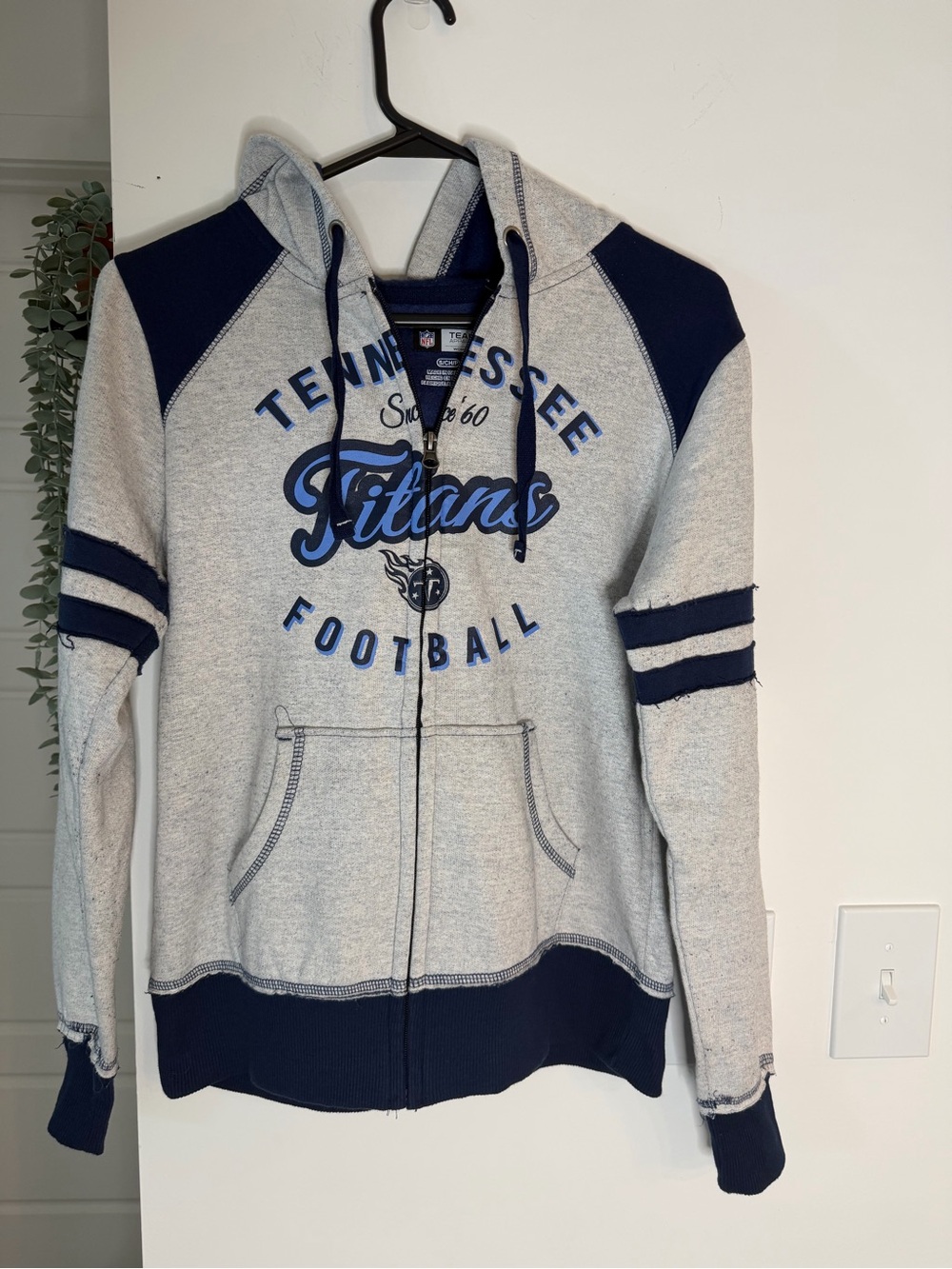 NFL Tennessee Titans Gray & Navy Zip-Up Hoodie